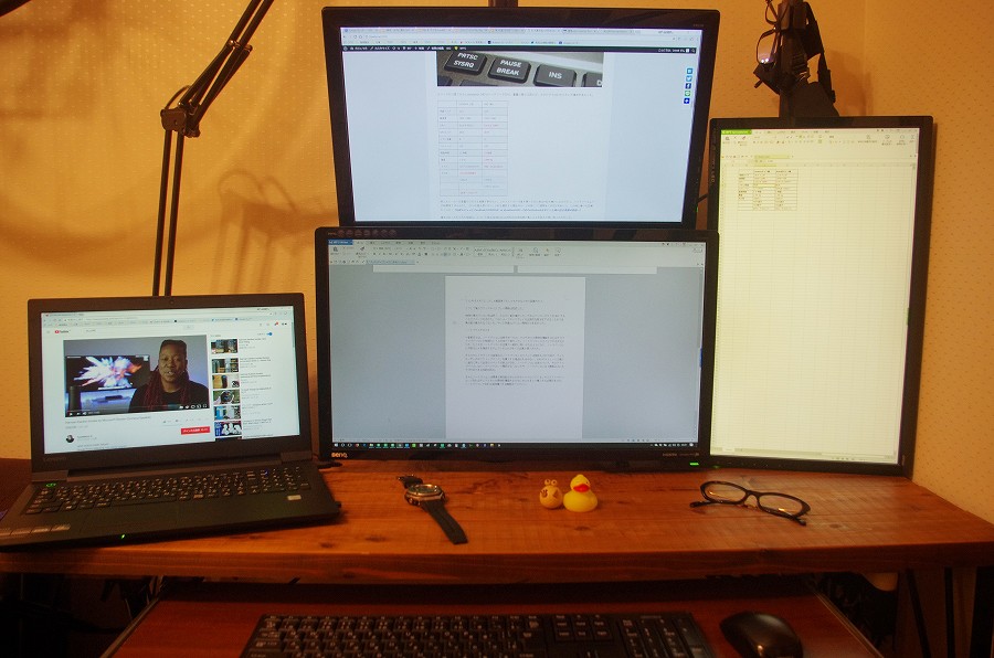 ノートパソコンで簡単にデュアルディスプレイ 4台 環境を作る方法 ガジェマガ
