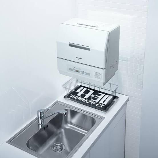 一人暮らし 極狭キッチンに食洗器を設置した話 洗濯機の上 ガジェマガ